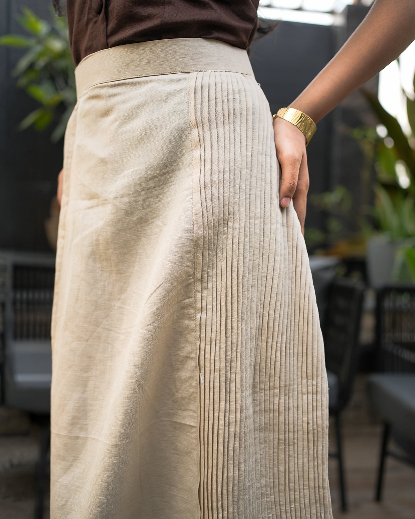 Slit Tuck Skirt