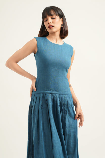 Waistline Glow Dress