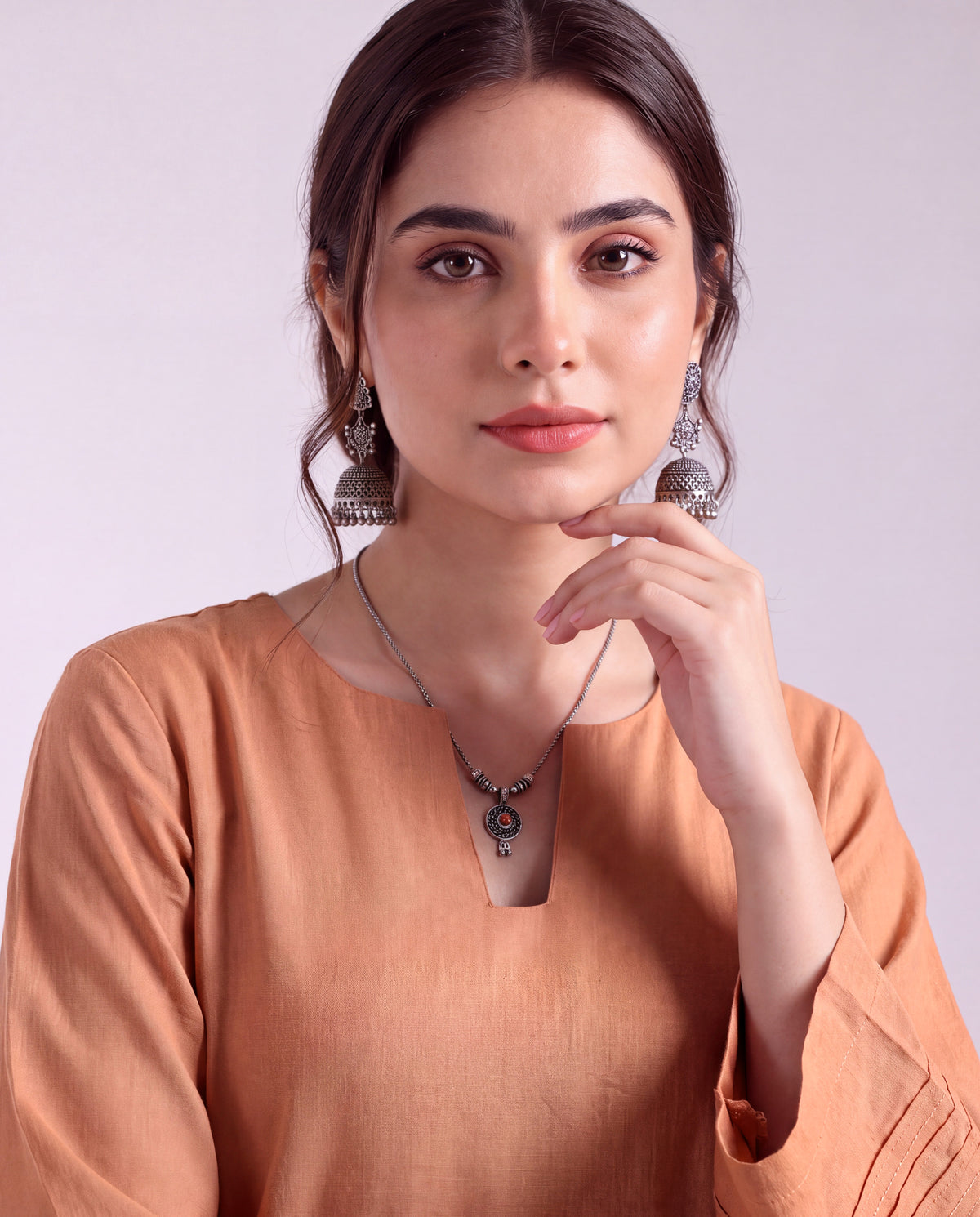 Tvaraa Set
